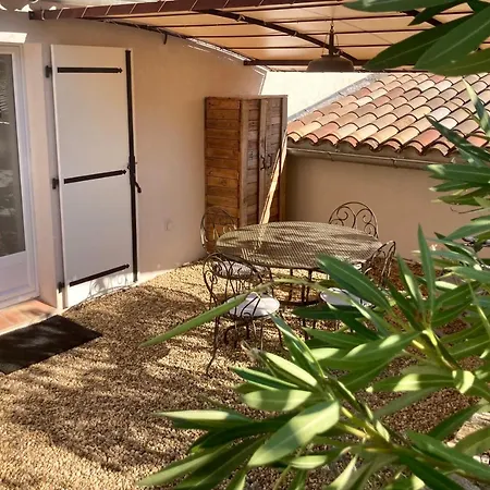 Maset Des Amandiers Guest house *
