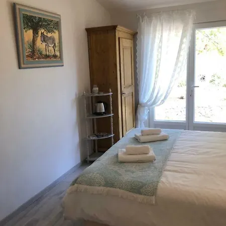 Maset Des Amandiers Guest house *